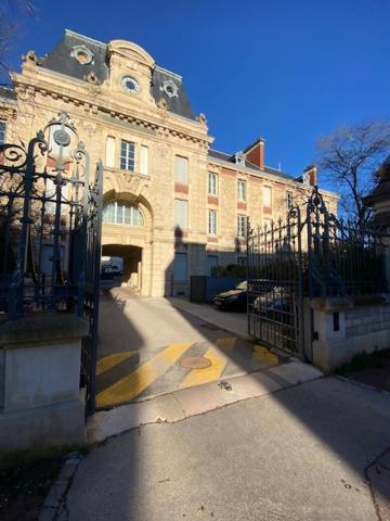 Le Corbeau Et Le Homard, Un Vrai Havre De Paix Lejlighed Dijon Eksteriør billede